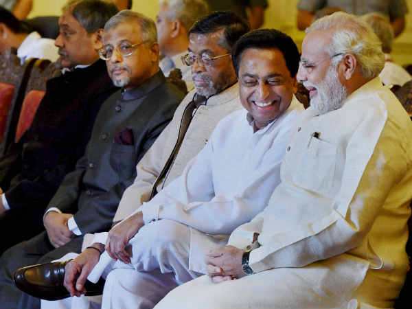 मोदी के वादे बदले वोट में 