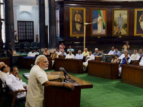 पुराने नेताओं को किया बाहर 