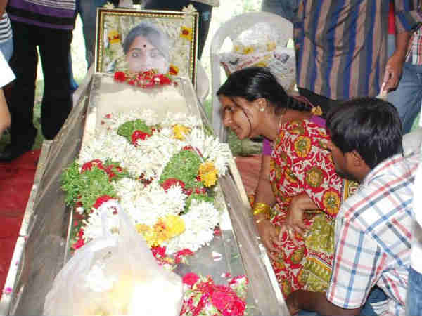 ब्यास नदी में डूबी ऐश्वर्या का अंतिम संस्कार 