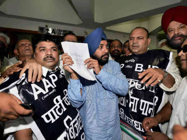 कांग्रेस का प्रदर्शन