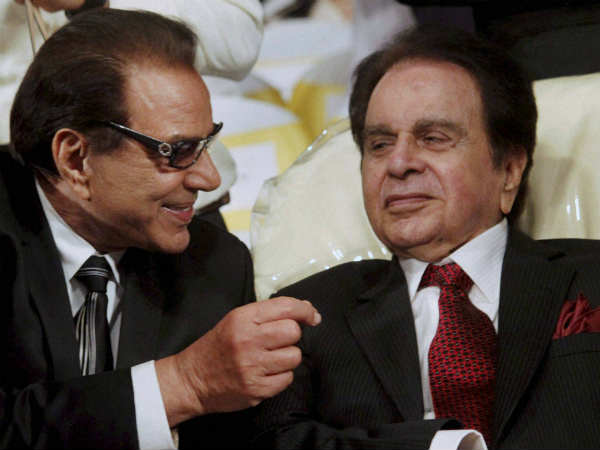 आॅटोबायोग्राफी की लॉचिंग में दो दोस्त 