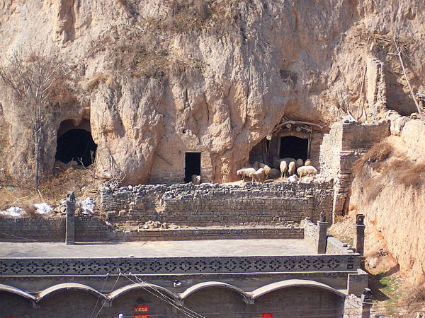 चीन की प्राचीन गुफा चीन की प्राचीन गुफा