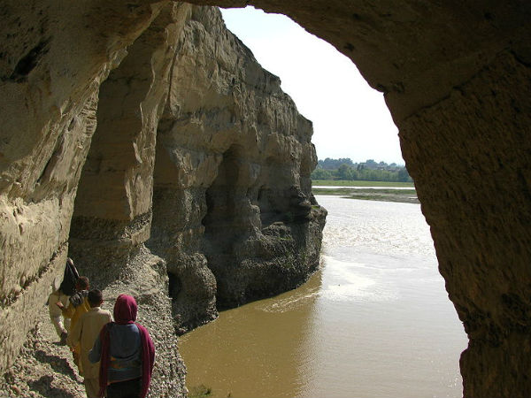 पानी की गुफा पानी की गुफा