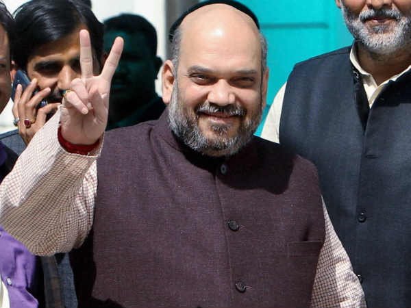 मीडिया से दूरी