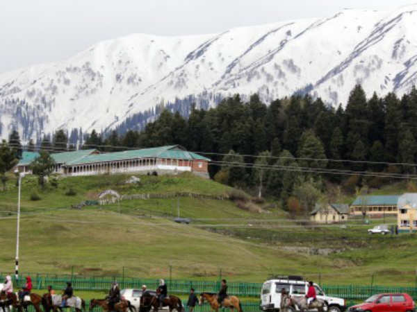 गुलमर्ग में पर्यटक 