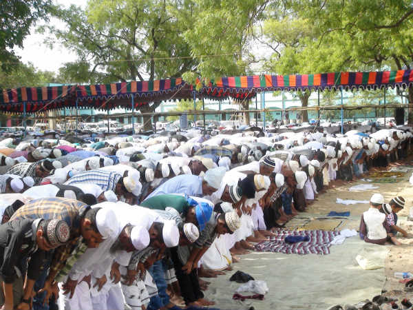 आती है ईद 