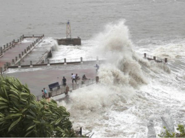 लहरों का साथ