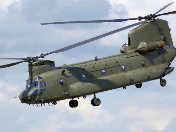  15 चिनहुक और 22 अपाचे हेलीकॉप्‍टर्स 