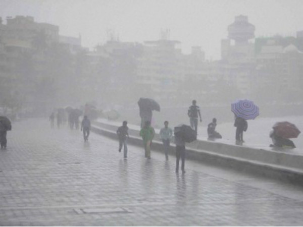 झमाझम होती बारिश