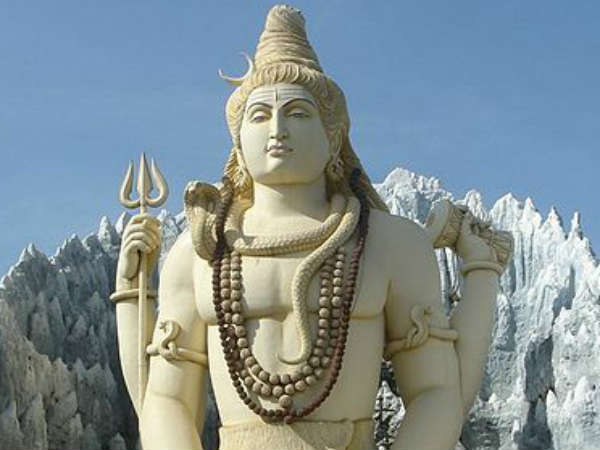 सोमवार को क्या चढ़ायें? सोमवार को क्या चढ़ायें?