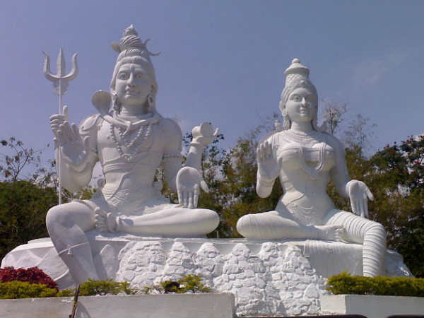 सावन महीने के हर दिन पूजन करने का भिन्न-2 फल सावन महीने के हर दिन पूजन करने का भिन्न-2 फल