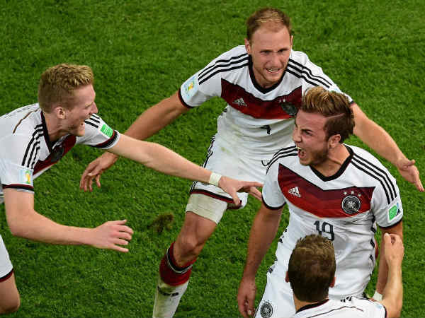 मारियो बने 'सुपर' मारियो मारियो बने 'सुपर' मारियो