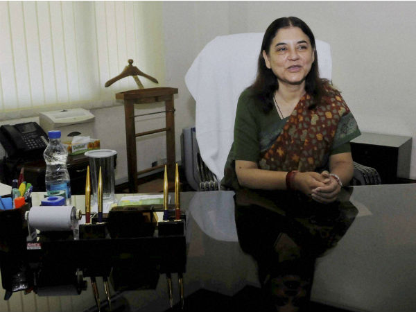 मेनका गांधी-वरुण की सीटों में भी किया गया बदलाव