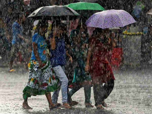 कोलकाता में बारिश 