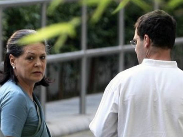 प्रश्न: क्या सोनिया गांधी का पीएम पद छोड़ना त्याग था?