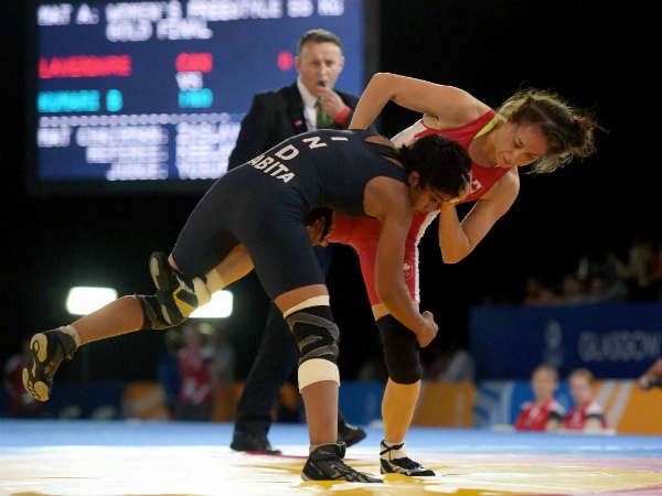 महिला कुश्ती