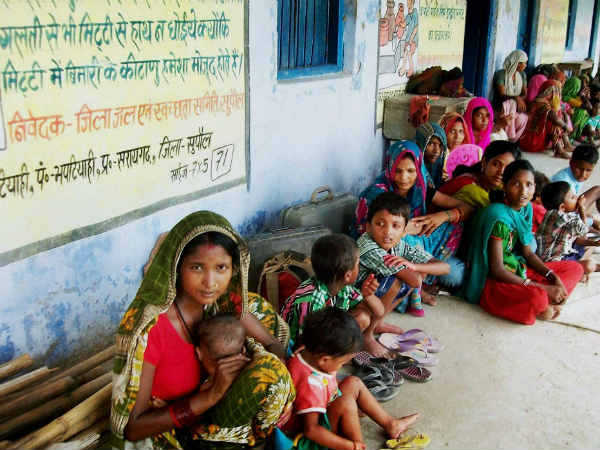 स्थानीय हुए शरणार्थी 