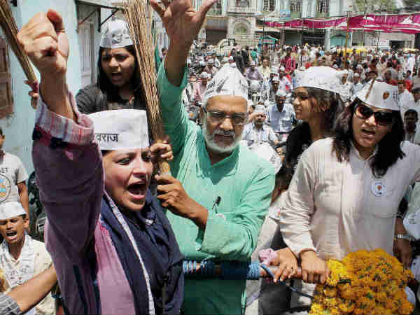 श‍िमला से की पढ़ाई