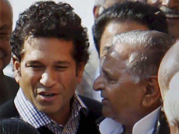सांसद पूछ रहे हैं सवाल 