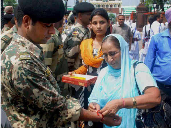 रक्षा सूत्र क्यों बांधा जाता है ? रक्षा सूत्र क्यों बांधा जाता है ?