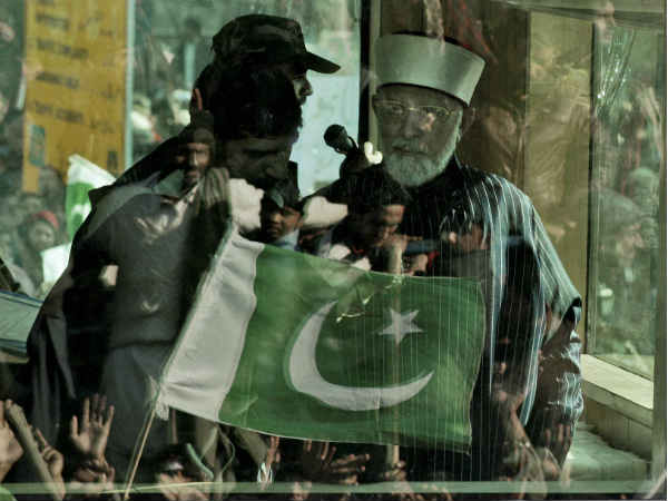 पाक की सरकार को बताया भ्रष्‍ट 