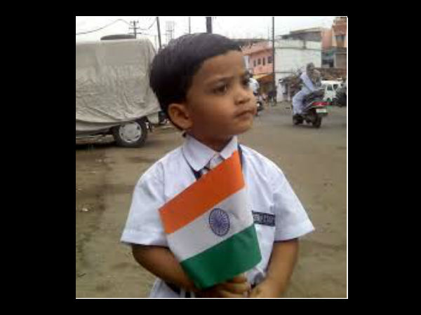 किसी मूर्ति या स्मारक को ढ़ंकना