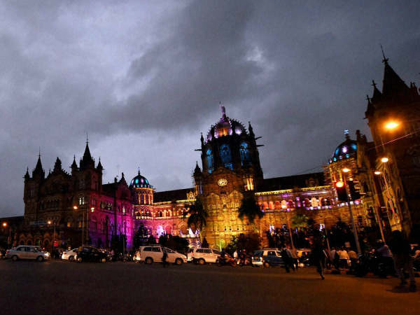 चमक उठी मुंबई