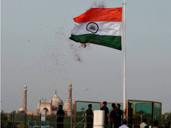 लालकिला पर ध्वजारोहण