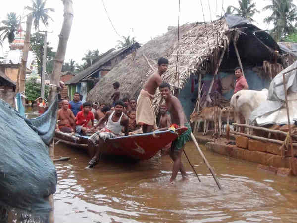 जलमग्न हुआ गांव