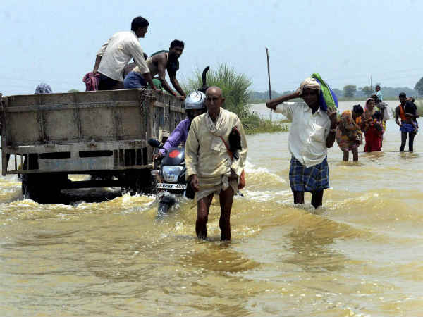 खेत डूबे 