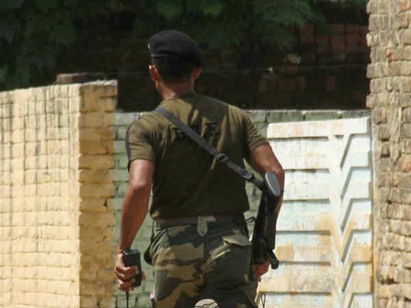 गोलीबारी का जवाब दिया बीएसएफ ने 