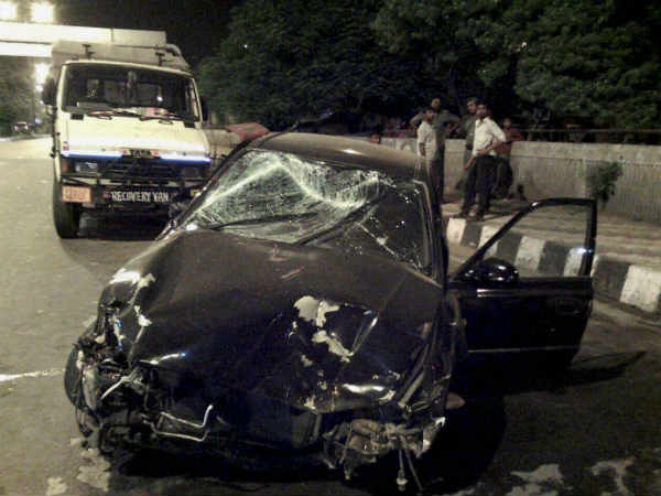 कार का बुरा हाल