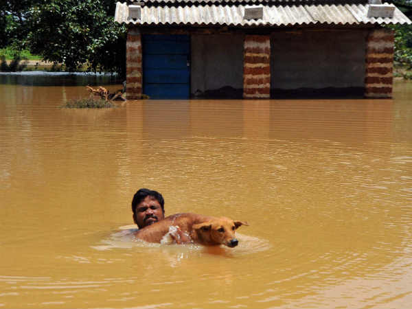 भुवनेश्वर में बाढ़ से तबाही