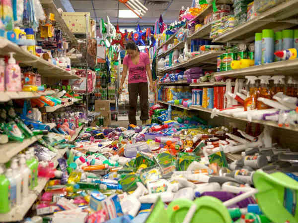 हैरान रह गए दुकानदार 