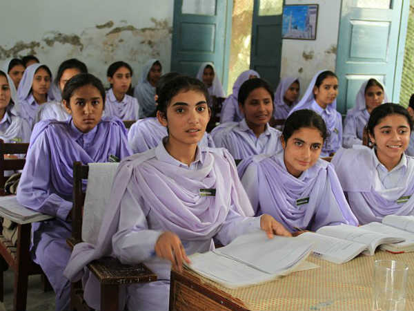 नहीं जाती हैं स्कूल