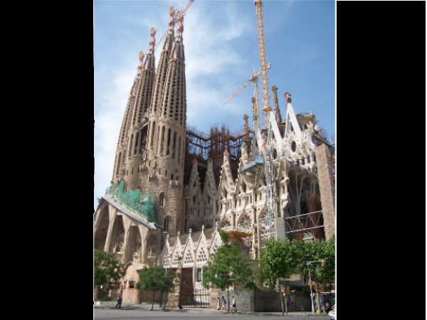 चंदा जोड़ कर बनाया जा रहा