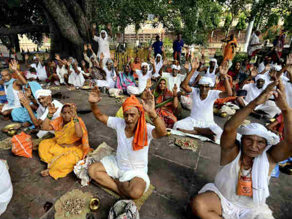 पितरों को प्रसन्न करने के कुछ सरल उपाय-