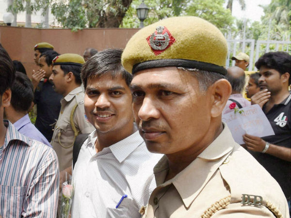 खोली दिल्ली पुलिस की पोल