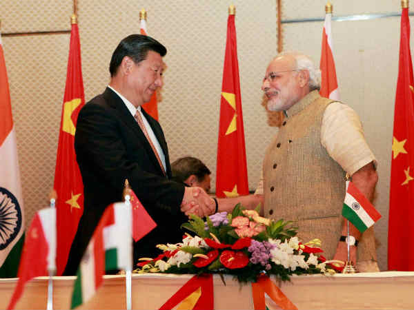 समझौतों पर हस्ताक्षर 