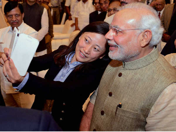 सेल्फी टाइम