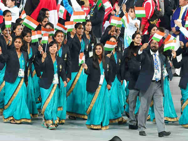 मैदान में सारे खिलाड़ी