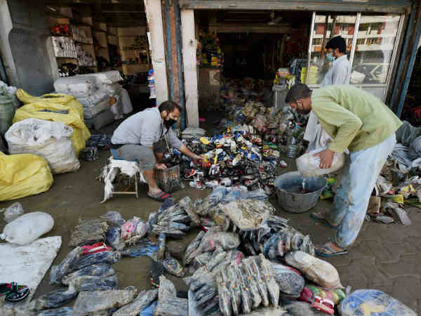 बाढ़ ने लगाई करोड़ों की चपत बाढ़ ने लगाई करोड़ों की चपत