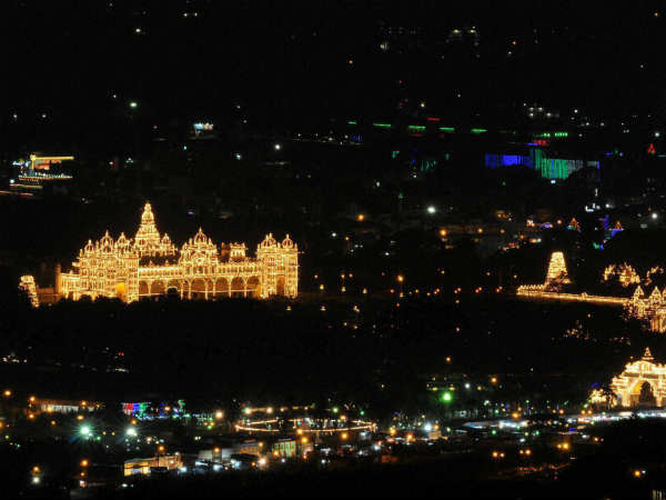 दशहरे में सजावट