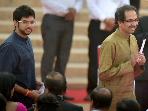 उद्धव ठाकरे पर मामला 