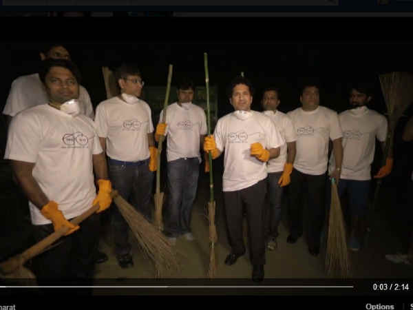 नौ यंगस्‍टर्स को लाए साथ 