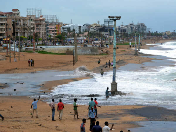 After Phalin less fear of Hudhud | लोगों में इस बार ज्यादा डर नहीं 