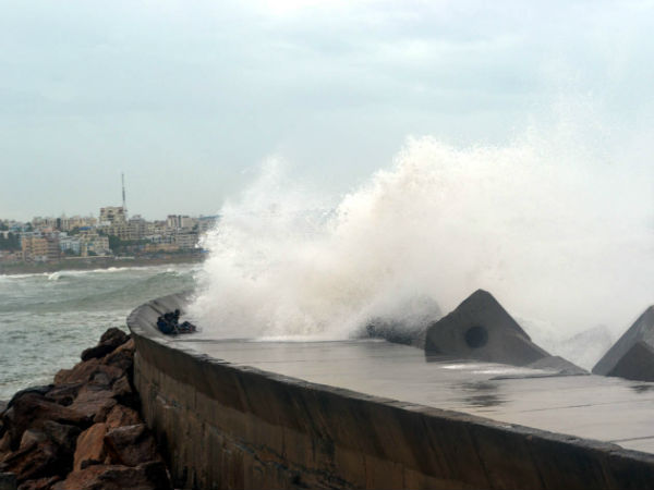 HudHud pics | हुदहुद की तस्वीरें 