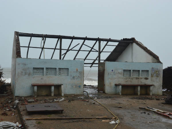 हुदहुद ने मचायी तबाही हुदहुद ने मचायी तबाही