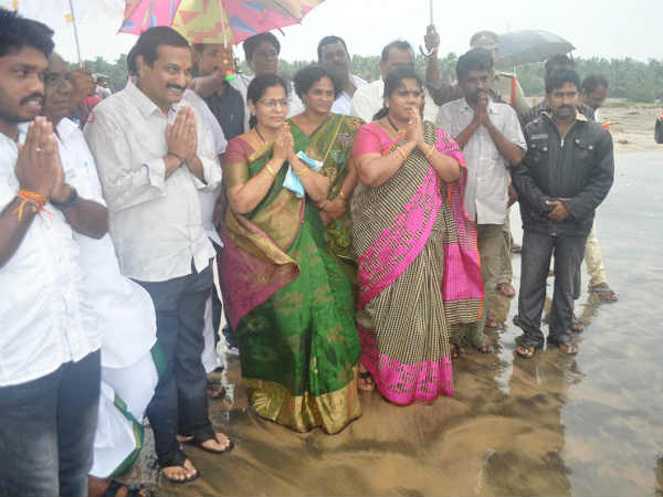 लोगों को बचाया गया लोगों को बचाया गया