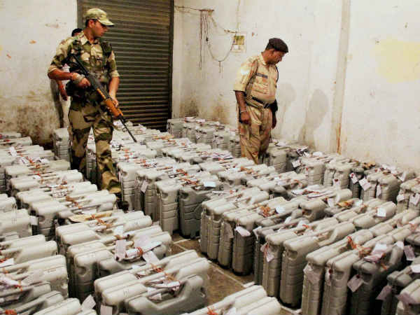 कड़ी सुरक्षा 